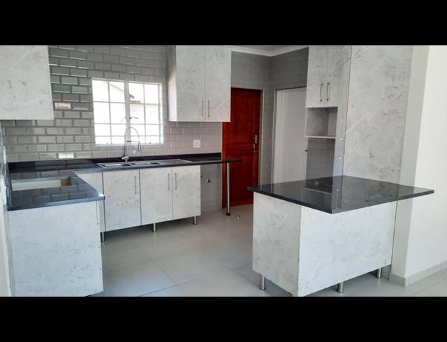 3 BEDROOM HOUSE FOR SALE IN WATERKLOOF EAST